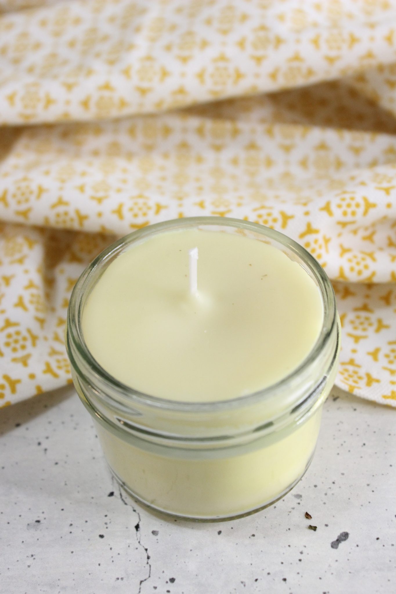 Easy Homemade Beeswax Candles 4 IMG 9781 scaled