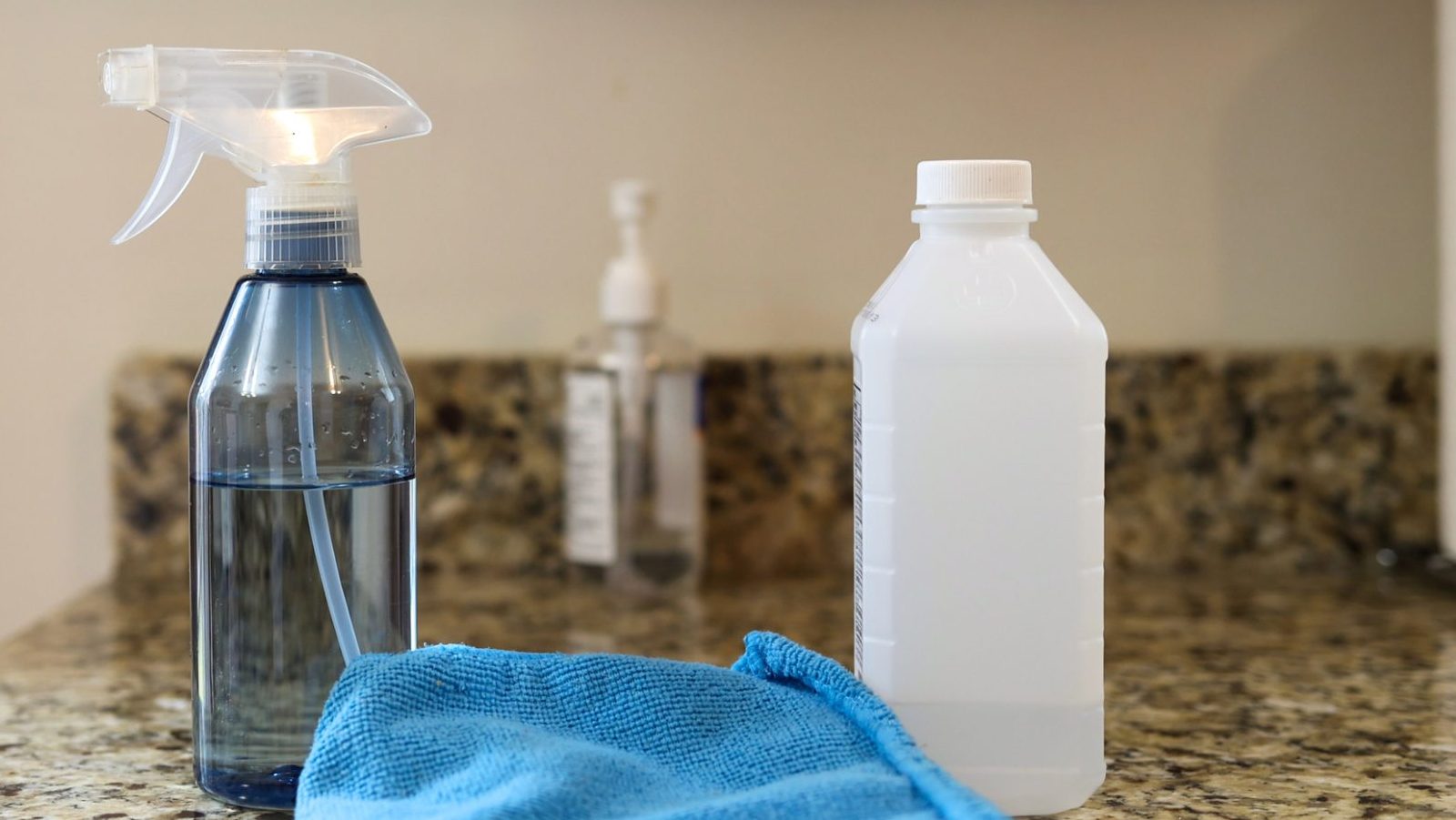 13 Clever Rubbing Alcohol Uses You Haven&rsquo;t Tried