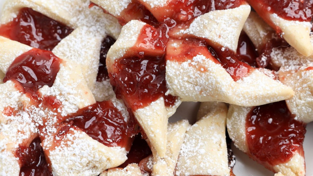 26 Deliciously Simple Cookies that Anyone Can Make at Home 7 Cherry Butter Cookies