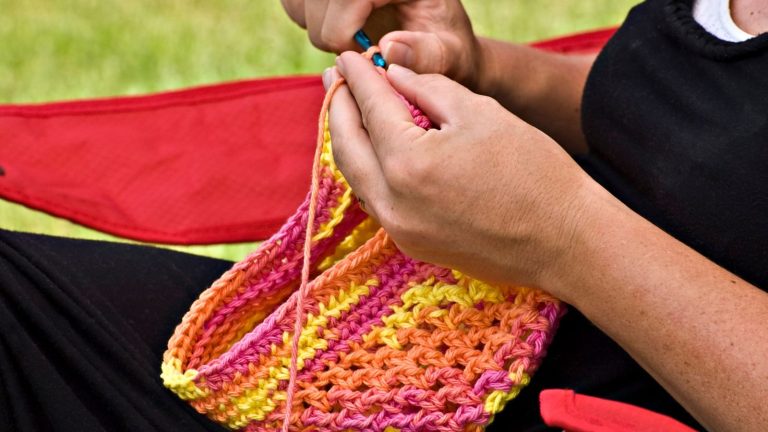 19 Old-Fashioned Pastimes That Can Make Your Free Time More Relaxing