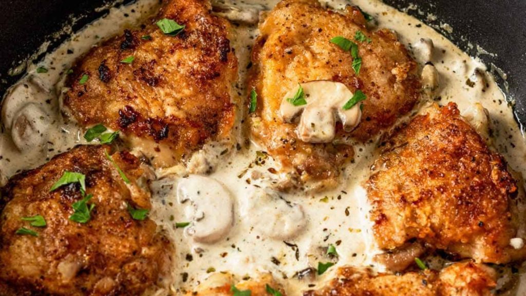 28 Incredibly Tasty Mushroom Recipes With Freshly-Foraged Flavors 3 Creamy Mushroom Chicken Thighs