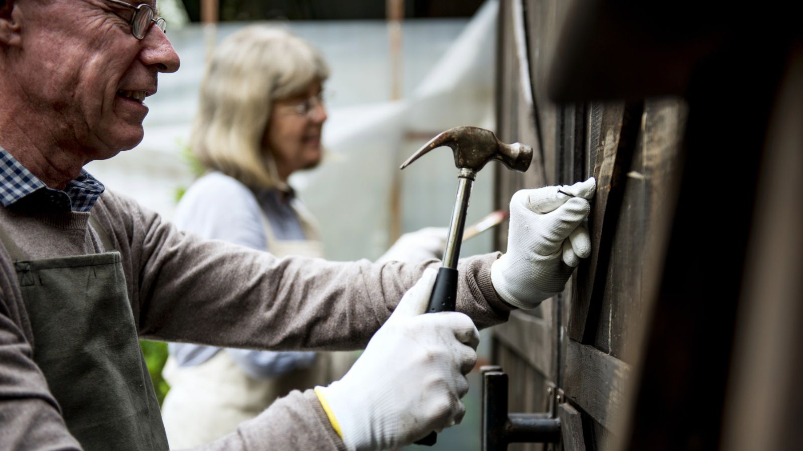 17 Basic Home Maintenance Skills Many People Struggle With Today