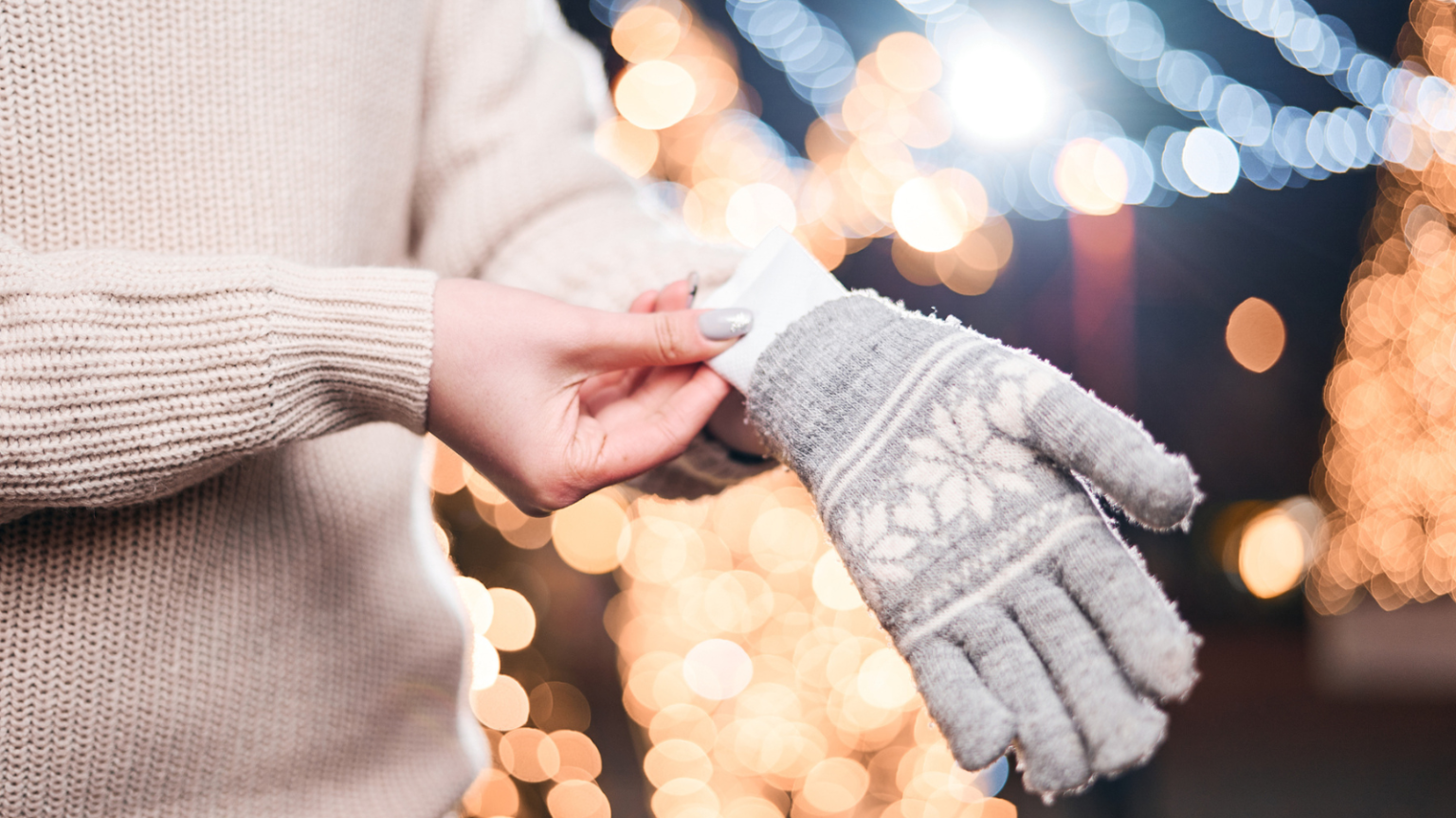 19 Winter Survival Items You Should Always Keep In Your Car
