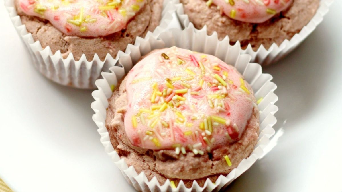 A Sweet Lineup of the Best Cupcake Recipes You’ll Ever Bake 17 Cream Stuffed Strawberry Shortcake Cupcakes