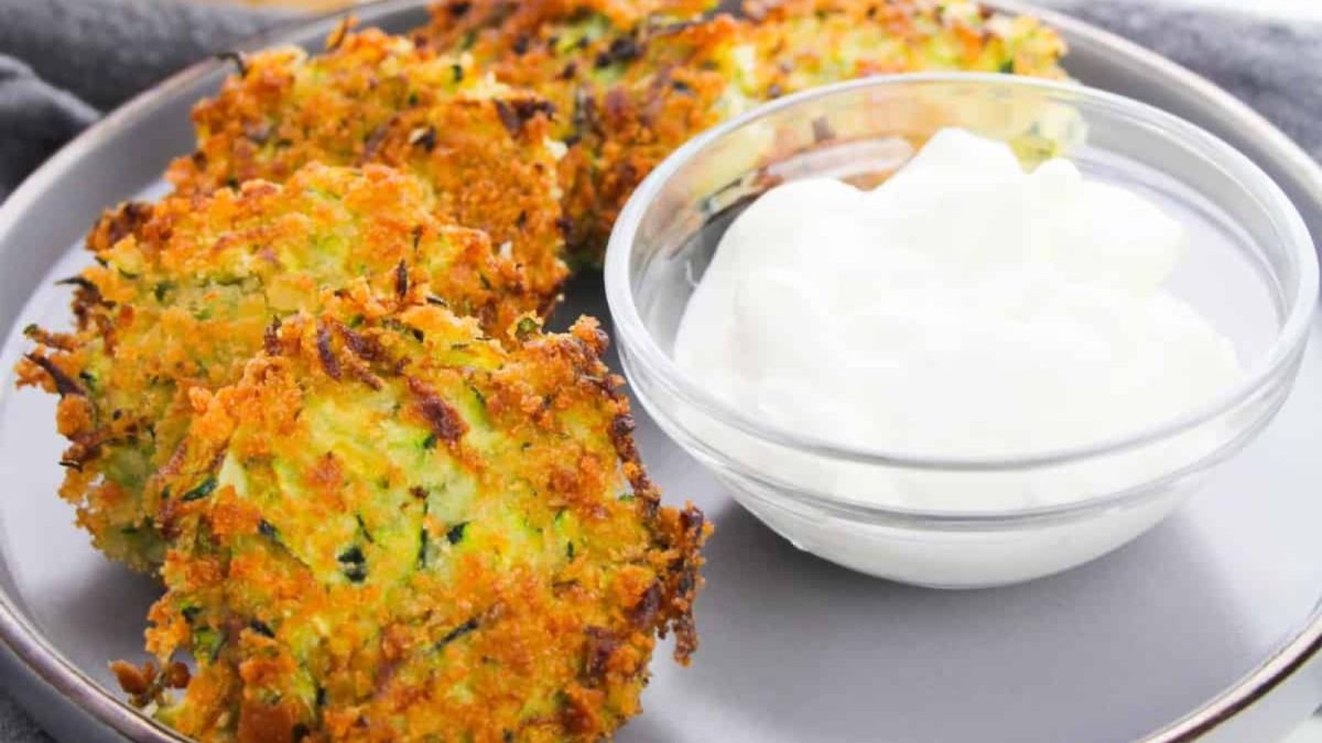 Running Out of Lunch Ideas? 26 Easy Recipes To Try 25 Easy Zucchini Fritters