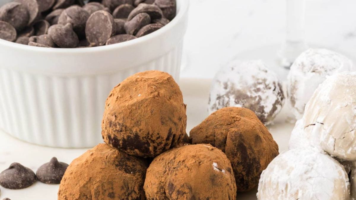 23 Gourmet Truffle Recipes You’ll Swear Came from a Chocolate Shop 21 Kahlua Chocolate Truffles