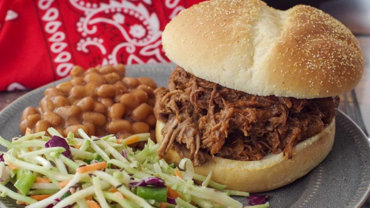18 Crockpot Recipes That Practically Make Themselves 14 Slow Cooker Beef on a Bun