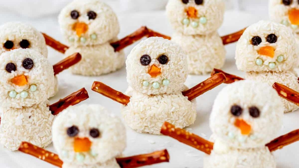 27 Christmas Candy Recipes That Will Sweeten Your Holiday Spirit 9 Snowman Truffles Recipe %E2%80%93 Perfect for Christmas