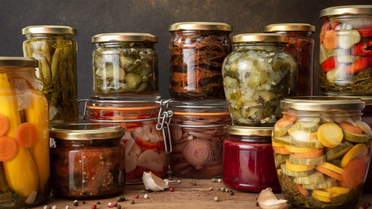 16 Hacks to Help You Use Every Bit of Fresh Produce Before It Goes Bad 7 canning Preserving vegetables for the winter canned vegetab
