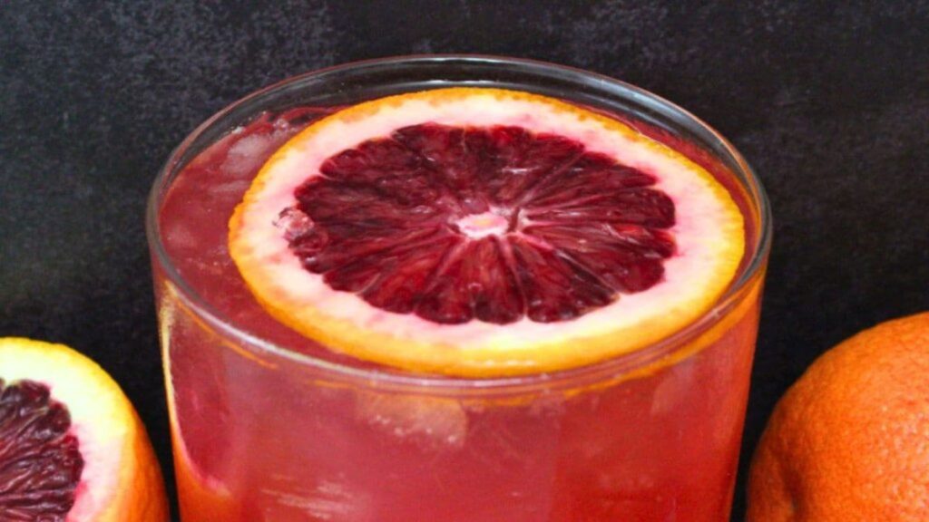 8 Blood Orange Drinks You’ll Want to Make Again and Again 8 Blood Orange Paloma