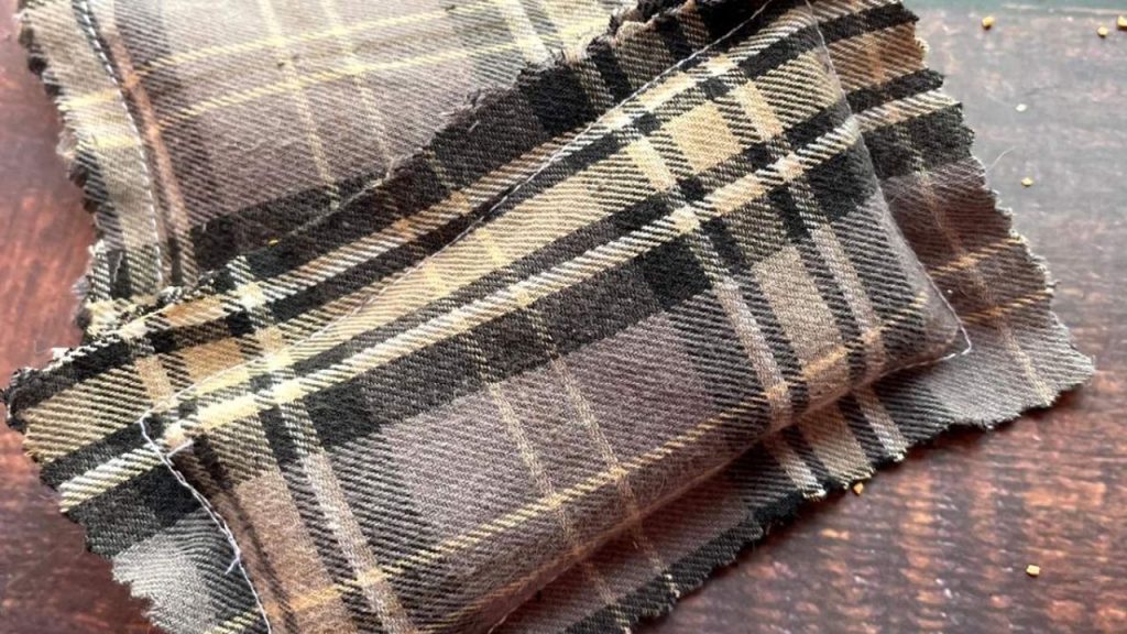 24 Cool Things To Make from Your Old, Worn-Out Clothes 3 Eco-Friendly Hand Warmers