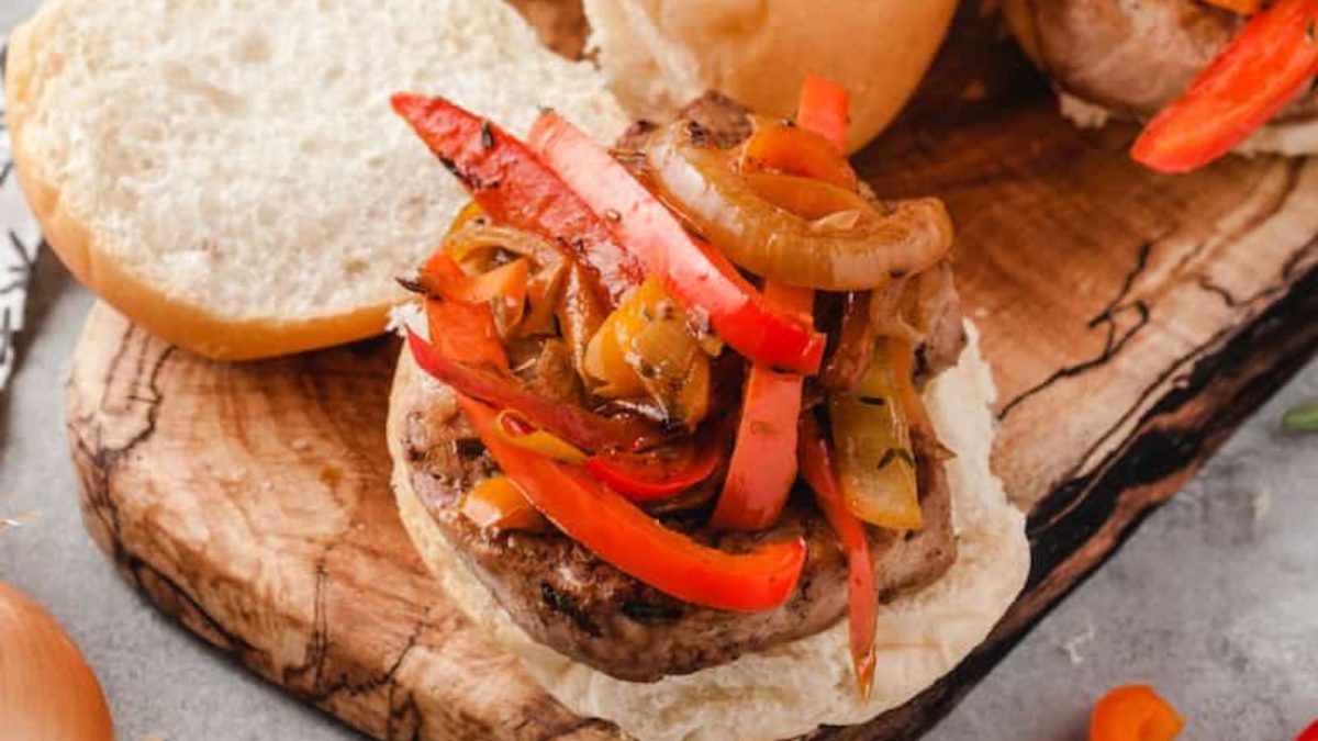 19 Crowd-Pleasing Slider Recipes Perfect for Game Day 14 Jerk Pork Sliders