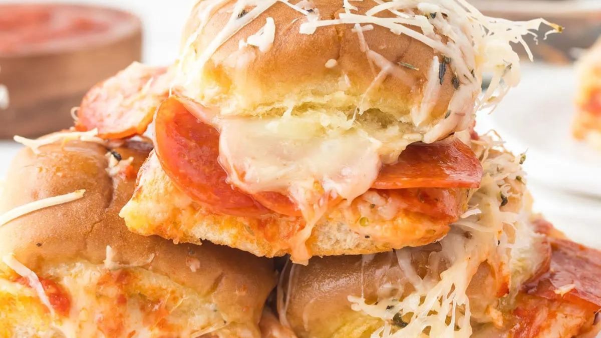 19 Crowd-Pleasing Slider Recipes Perfect for Game Day 12 Pepperoni Pizza Sliders
