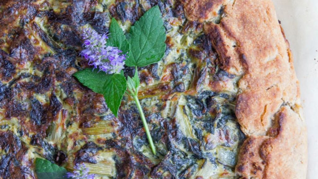 15 Delicious Ways to Cook Swiss Chard When You’re Out of Ideas 9 %E2%80%98Six Seasons Swiss Chard Leek Crostata