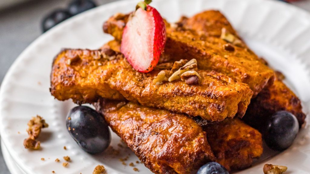33 Air Fryer Breakfast Ideas That Make Mornings Easier 14 Air Fryer French Toast Sticks