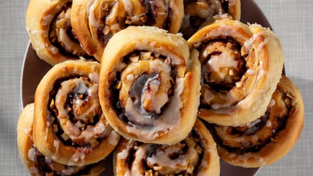 28 Pinwheel Recipes to Share at Picnics, Parties, and Potlucks 28 Apple Cinnamon Rolls