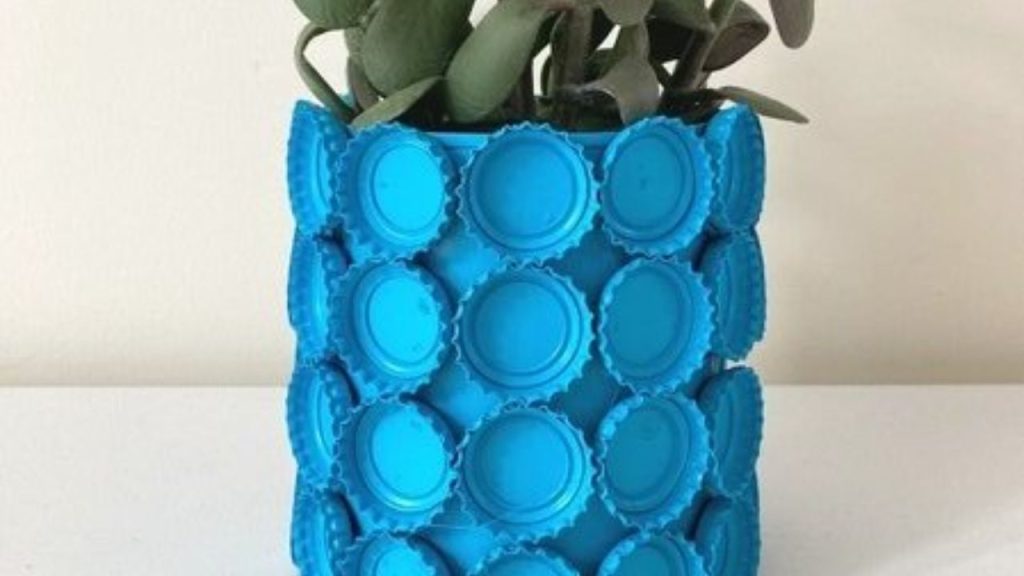 10 Empty Tin Can Crafts for a Fun Afternoon with Kids 4 Bottle Cap Planter Upcycle