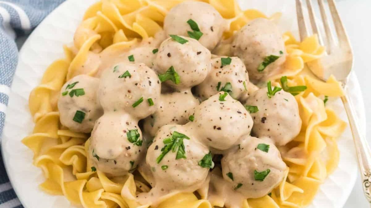 16 Easy Meals That Start with a Can of Cream of Mushroom Soup 12 Crockpot Swedish Meatballs