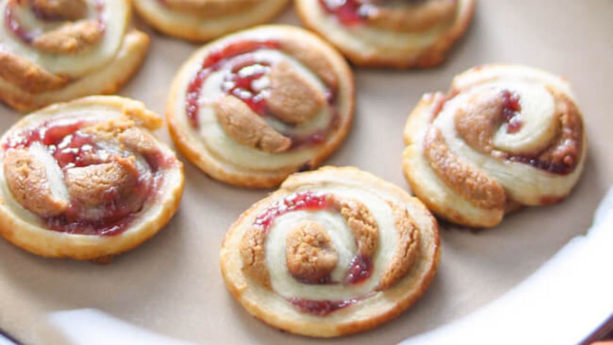 25 Puff Pastry Recipes That Are Flaky, Buttery, and Absolutely Delicious 10 Peanut Butter and Jelly Cookies