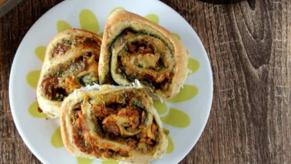 28 Pinwheel Recipes to Share at Picnics, Parties, and Potlucks 7 Pull Apart Pinwheel Rolls with Leftover French Fries