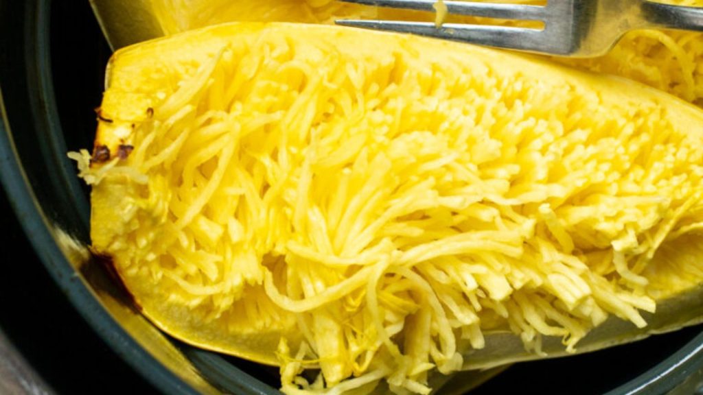 23 Easy, Tasty, and Totally Addictive Air Fryer Vegetables 17 fork shredding squash