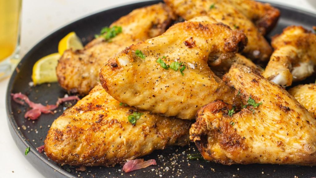 24 Chicken Dinner Recipes for When You’re Out of Ideas 4 chicken wings