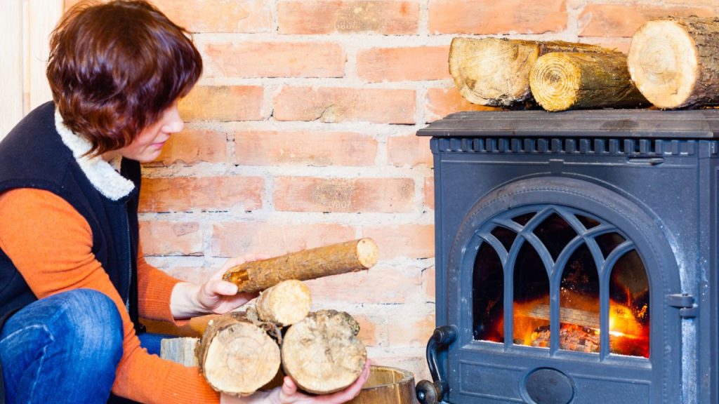 20 Great Depression Life Hacks That Are Still Relevant Today 15 heating homestead with wood fireplace