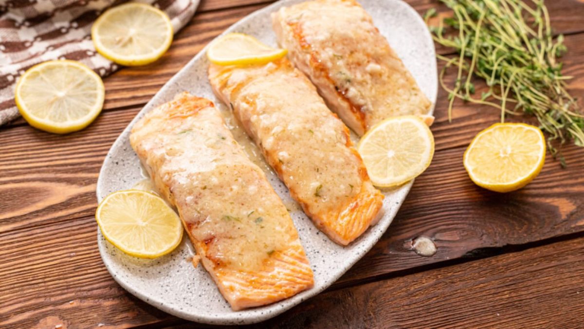 26 Salmon Recipes You Won’t Get Enough Of 12 lemon garlic salmon
