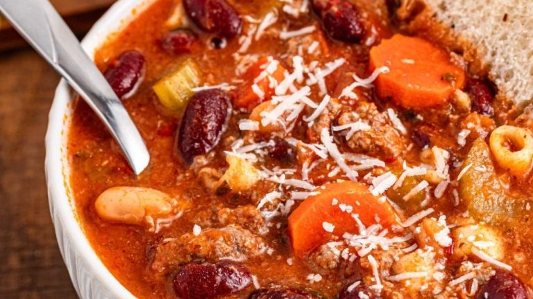 24 Cozy Soups, Chilis, and Stews to Keep You Extra Warm