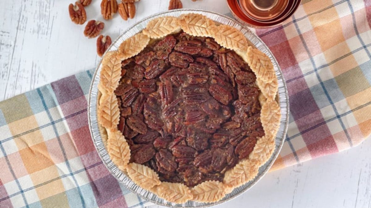 21 Homemade Pies So Good Everyone Will Practically Beg for Seconds 7 Old Fashioned Pecan Pie Recipe