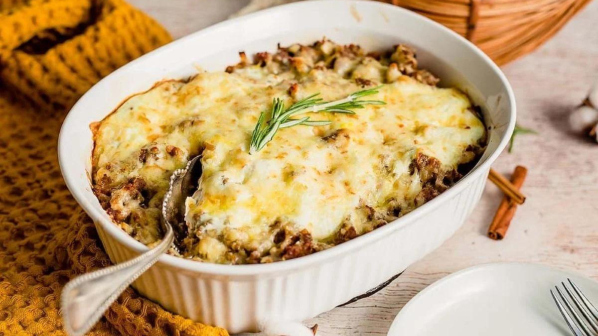 23 Breakfast Casseroles That Make Mornings Easier 1 Apple, Gouda and Sausage Breakfast Casserole