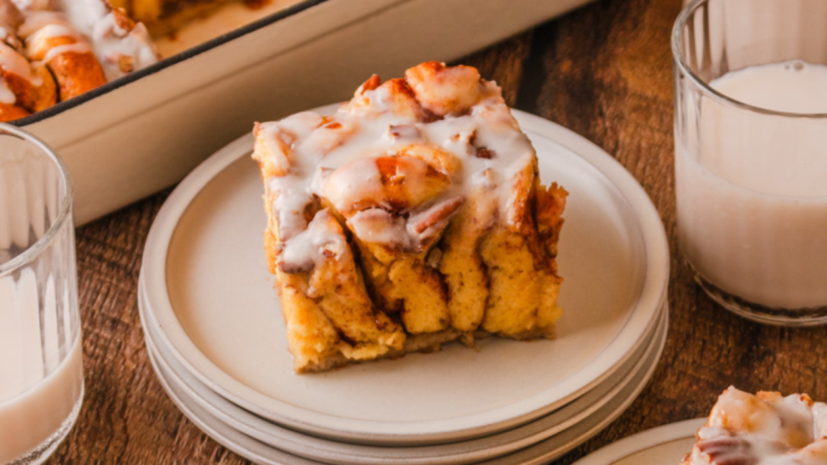 23 Breakfast Casseroles That Make Mornings Easier 4 Cinnamon Roll French Toast Casserole