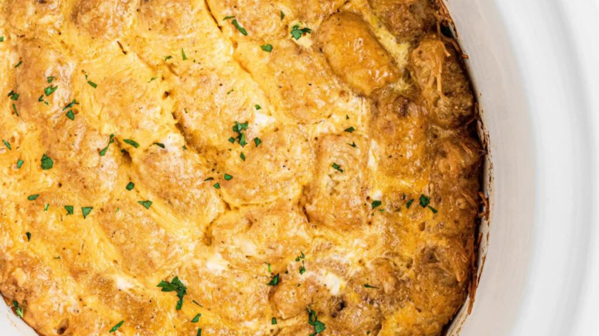 23 Breakfast Casseroles That Make Mornings Easier 15 Slow Cooker Breakfast Tater Tot Casserole
