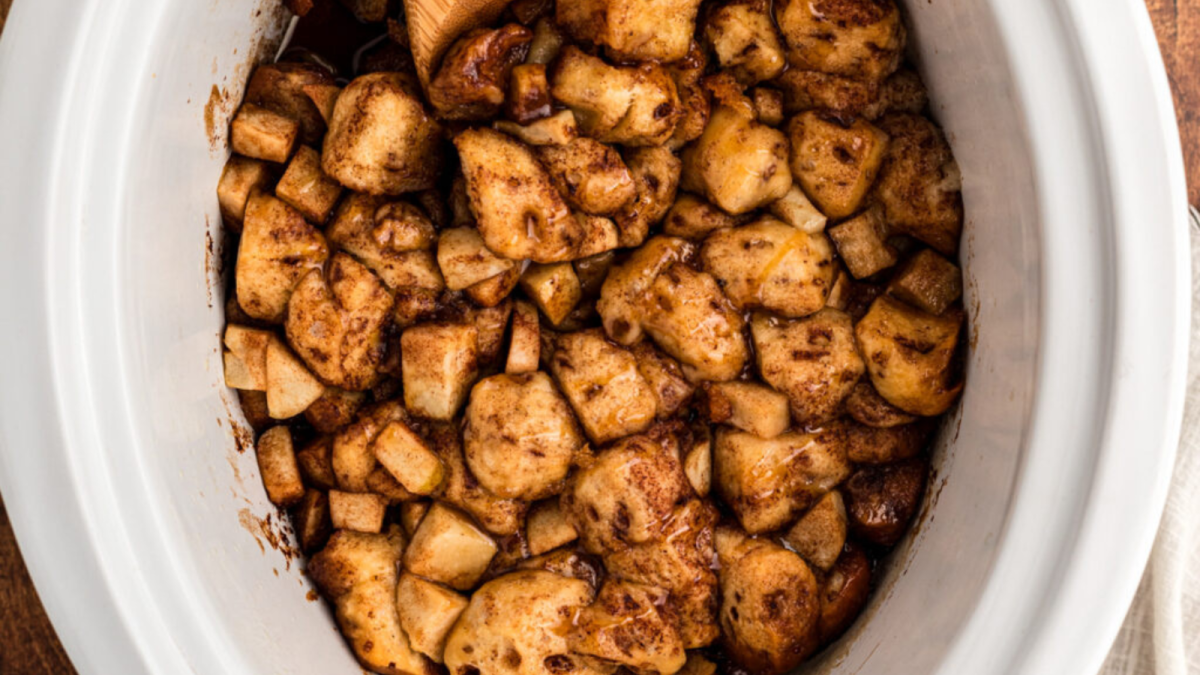 23 Breakfast Casseroles That Make Mornings Easier 16 Slow Cooker Caramel Apple Cinnamon Roll Casserole