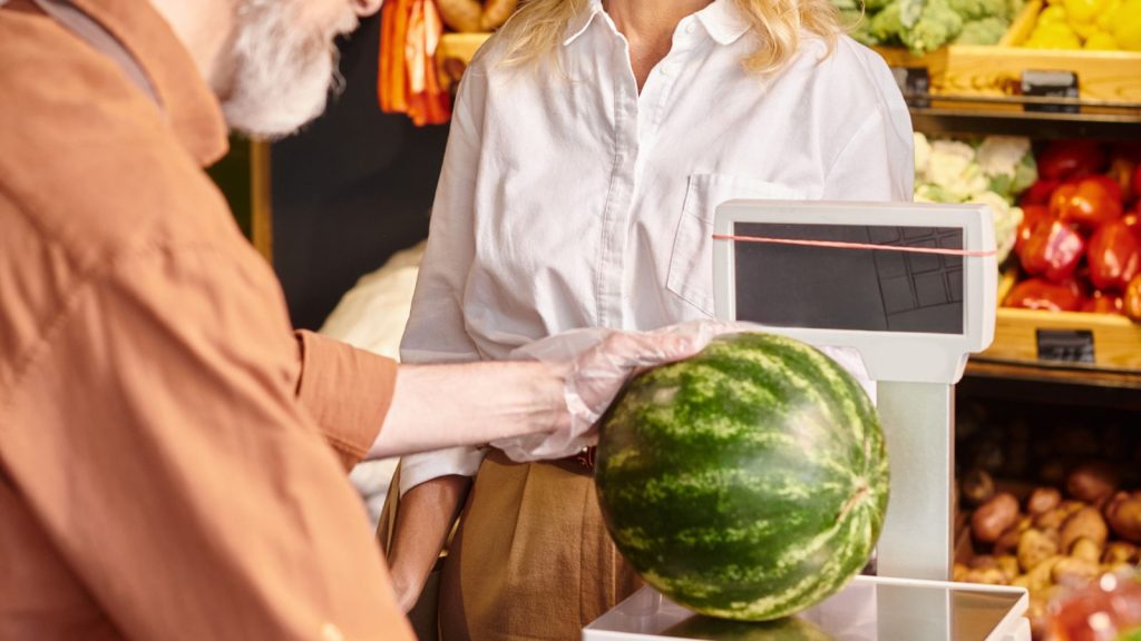 How to Tell If a Watermelon Is Ripe and Ready to Eat 15 seller and customer of watermelon fruits