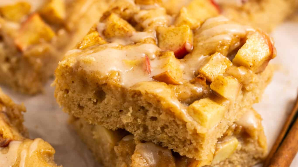 20 Blondies That Are Just as Good as Brownies—If Not Better 19 41. Apple Blondies with Cinnamon Maple Glaze