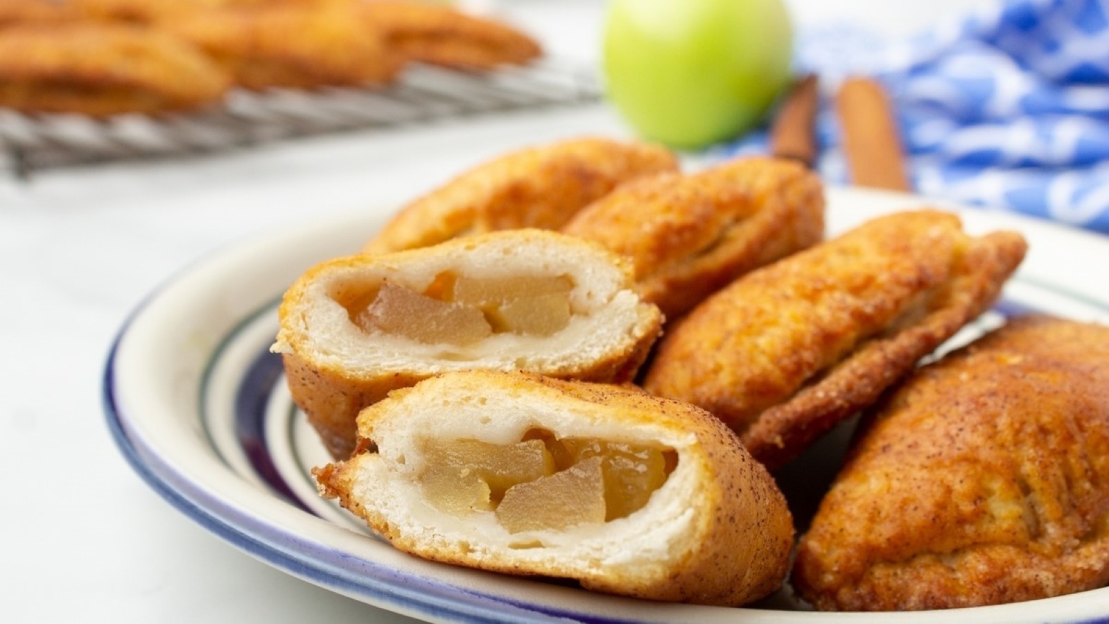 Air Fryer Apple Pie Stuffed Biscuits Air Fryer Apple Pie Stuffed Biscuits