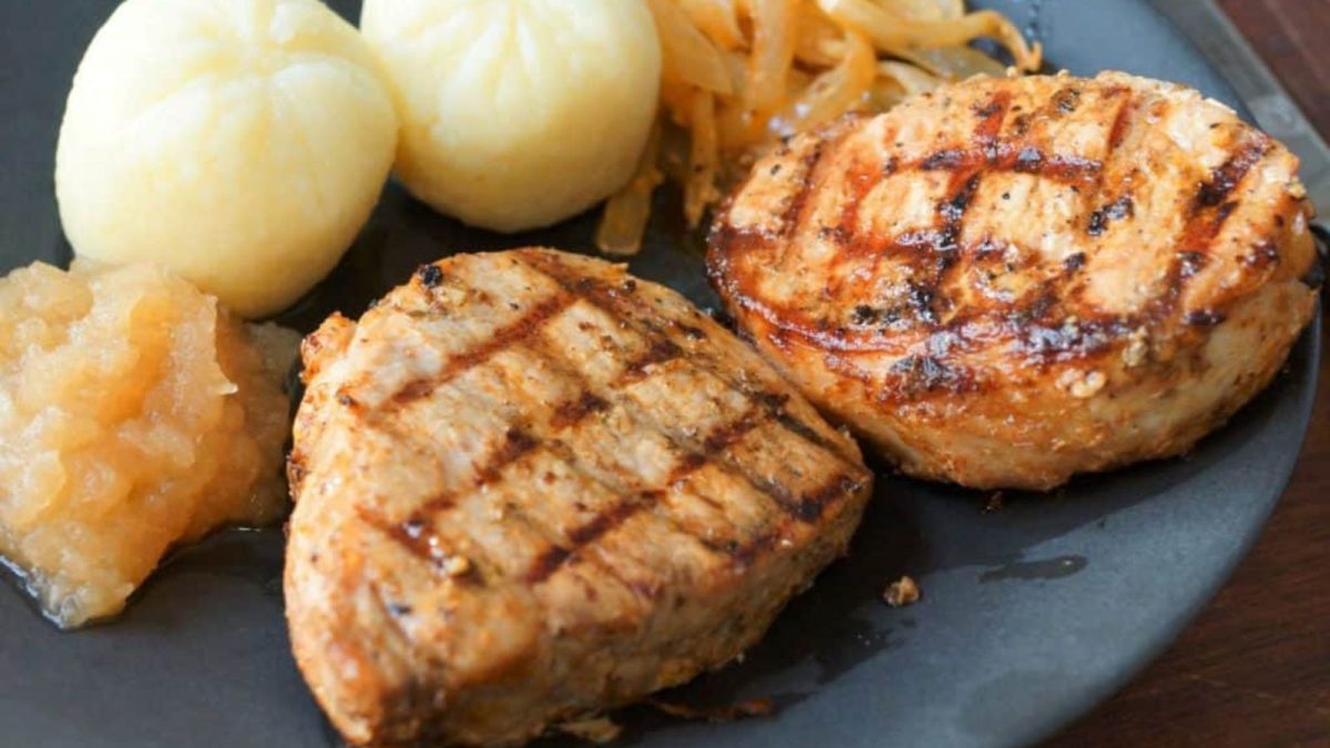 20 Classic German Dishes You Should Try at Least Once 13 Authentic Schwenkbraten