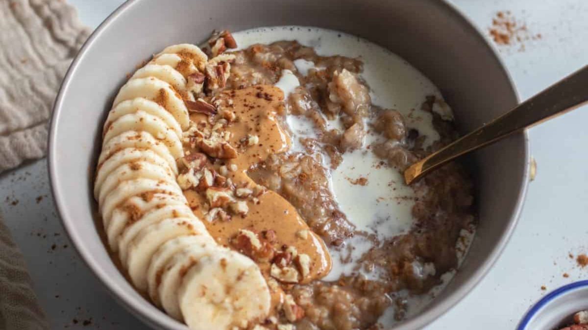 Too Many Ripe Bananas? Here Are 27 Sweet Recipes to Use Them Up 20 Banana Date Oatmeal