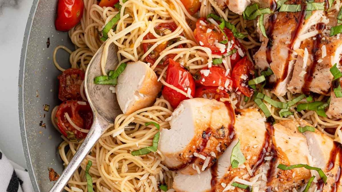 Bruschetta Chicken Pasta