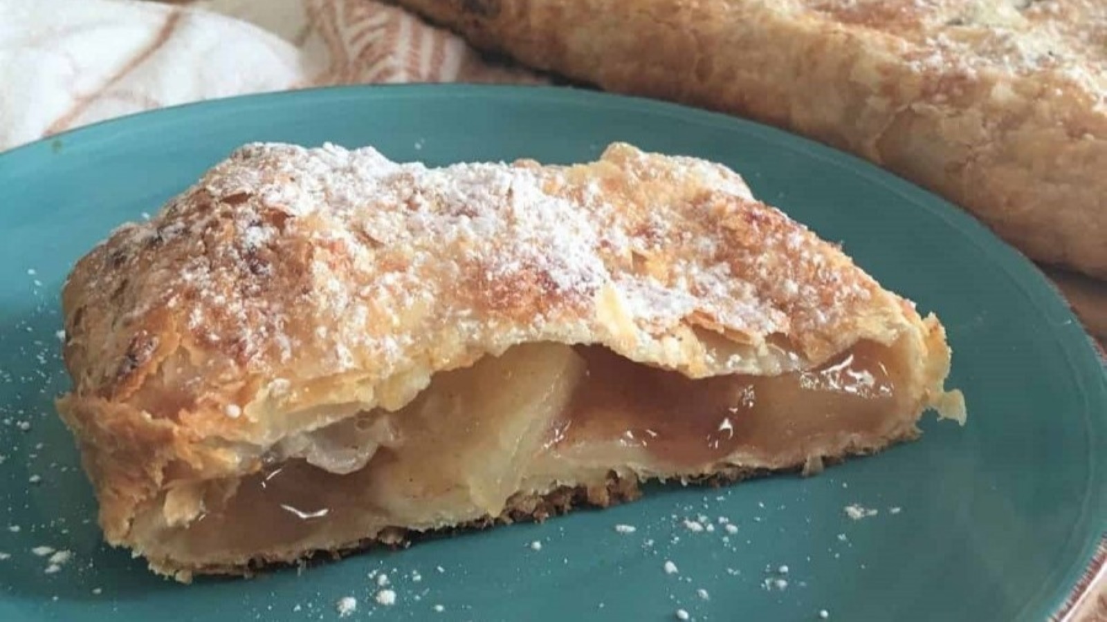 Easy Apple Strudel Recipe Easy Apple Strudel Recipe