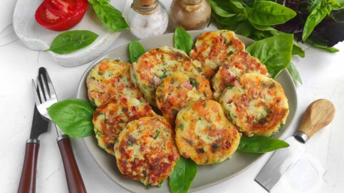 20 Classic German Dishes You Should Try at Least Once 21 Kartoffelpuffer German Potato Pancakes With Ham