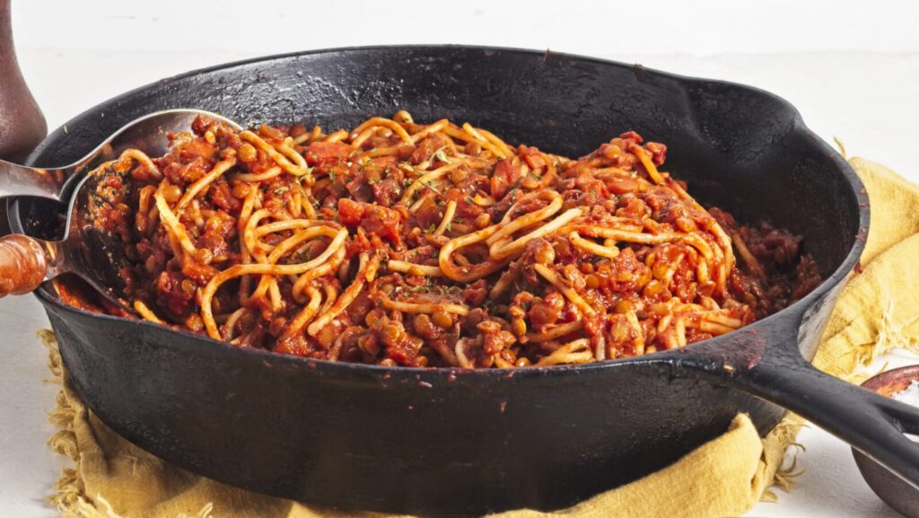 Lentil Bolognese 2800 025 scaled e1711275589676
