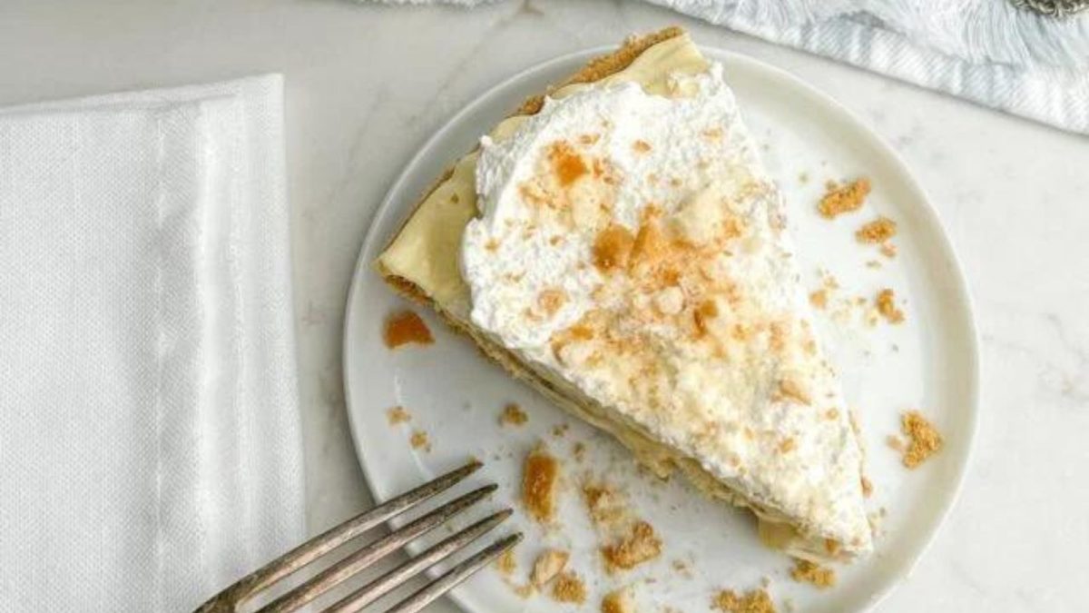 Too Many Ripe Bananas? Here Are 27 Sweet Recipes to Use Them Up 16 No Bake Banana Pudding Pie