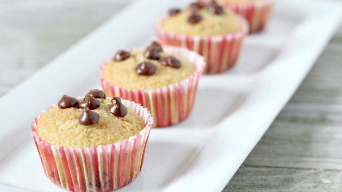 Keto Chocolate Chip Muffins Cupcakes