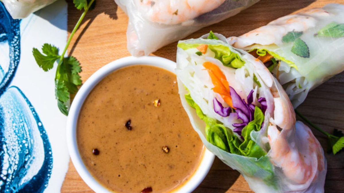 SHRIMP SALAD ROLLS WITH PEANUT DIPPING SAUCE