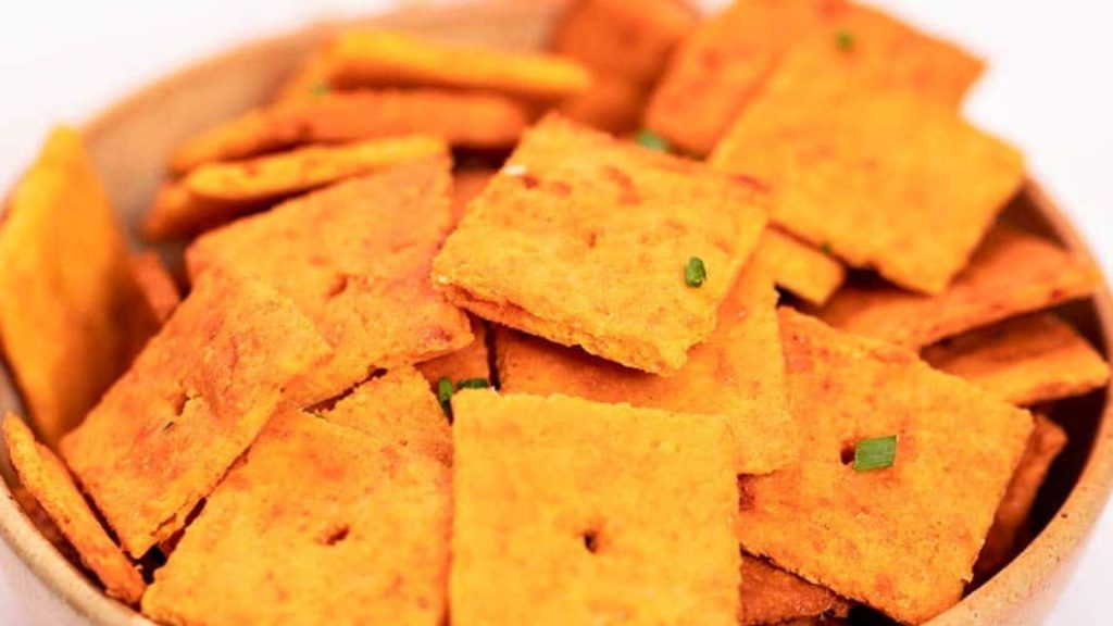 best keto low carb cheddar crackers