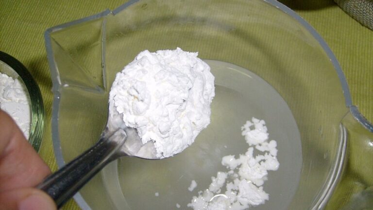 12 Unexpected Uses for Cornstarch Around the Home