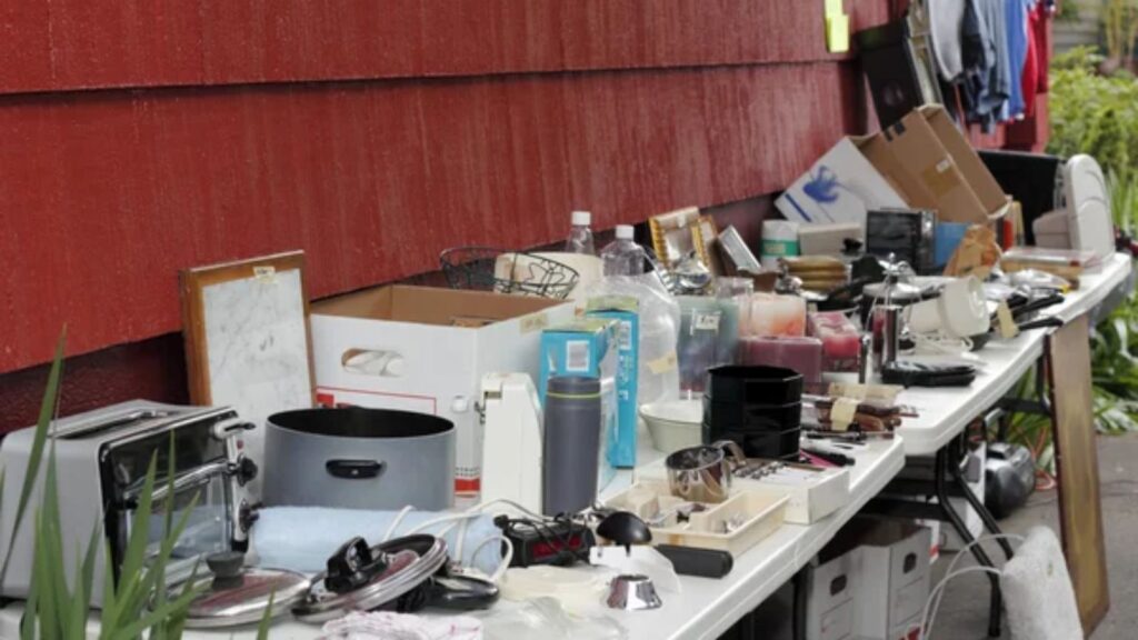 garage sale 