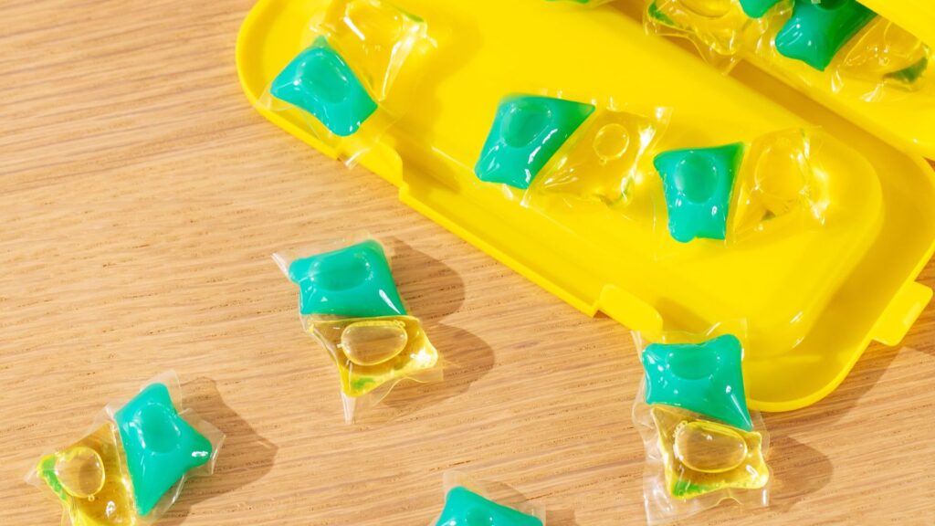 9 Homemade Cleaners Made With Everyday Household Ingredients